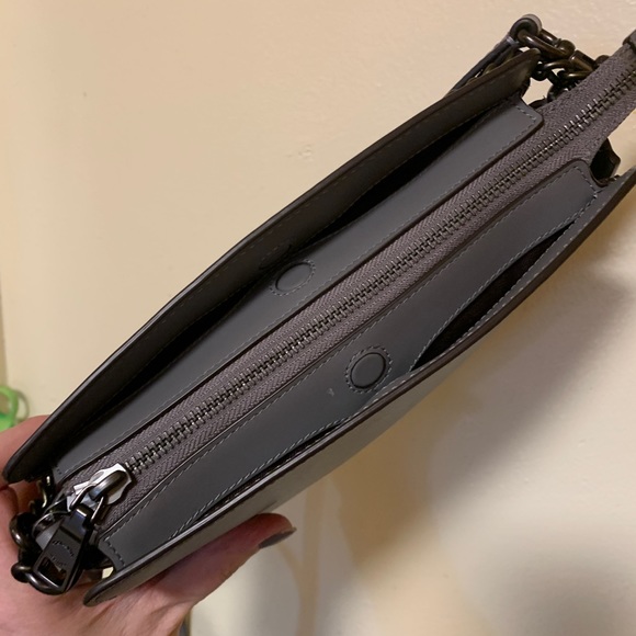 Authentic COACH 1941 Calf leather chain logo zip top Crosby - Picture 6 of 16